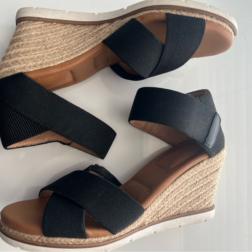 Kelly & Katie Black Espadrille Wedge Sandals